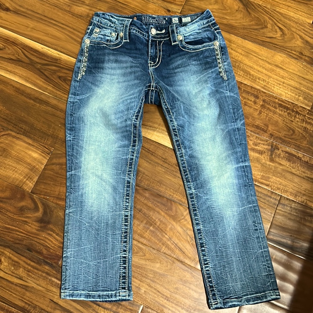 Miss Me Mid Rise Crop Jeans. Size 26